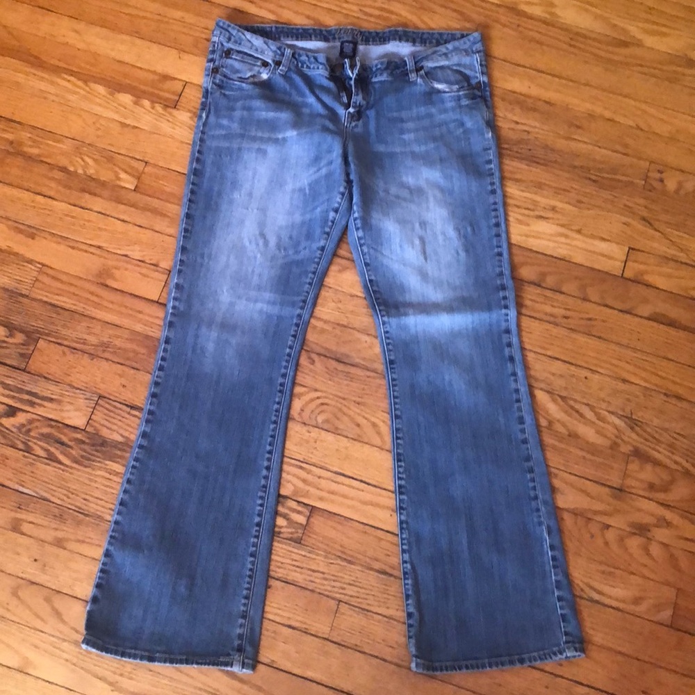 33x35 women’s vanity jeans